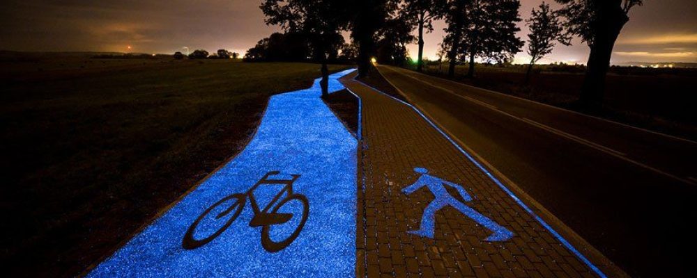 [ Sain & Naturel ] Pologne: ils ont créé des pistes cyclables rétroéclairées qui se rechargent avec le soleil : plus besoin de lampadaires, une grande avancée écologique!!
